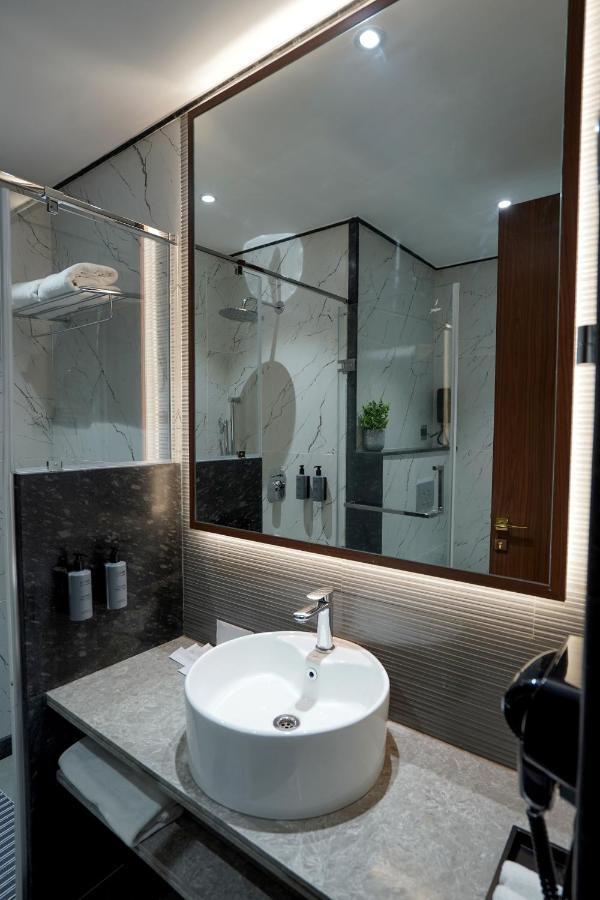 M2 Square By Monday Premium Hotel Nagpur Exterior photo