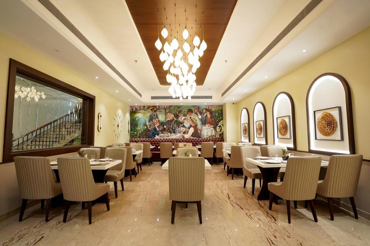 M2 Square By Monday Premium Hotel Nagpur Exterior photo