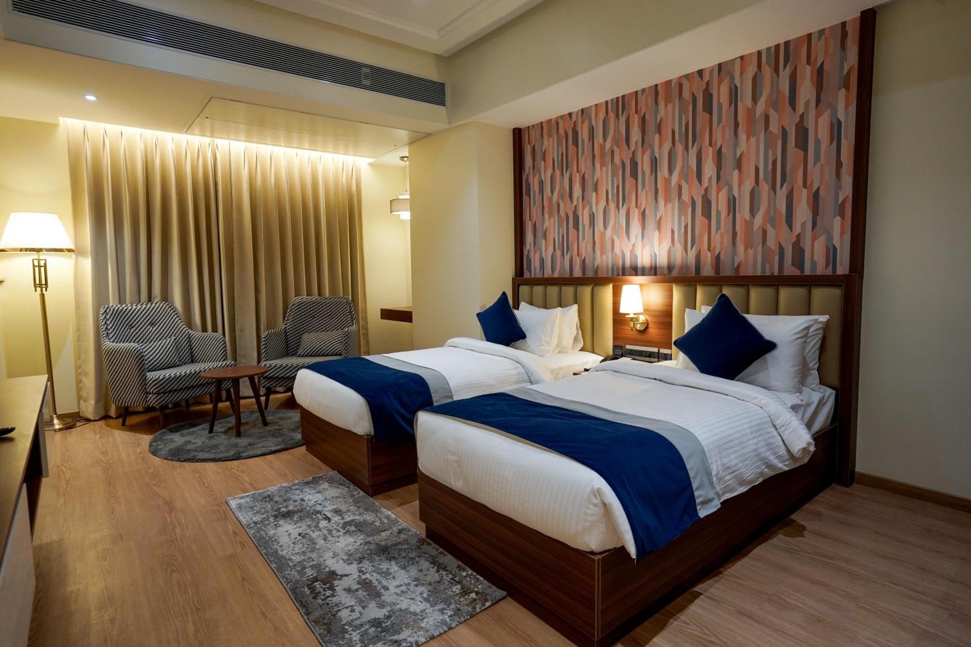M2 Square By Monday Premium Hotel Nagpur Exterior photo