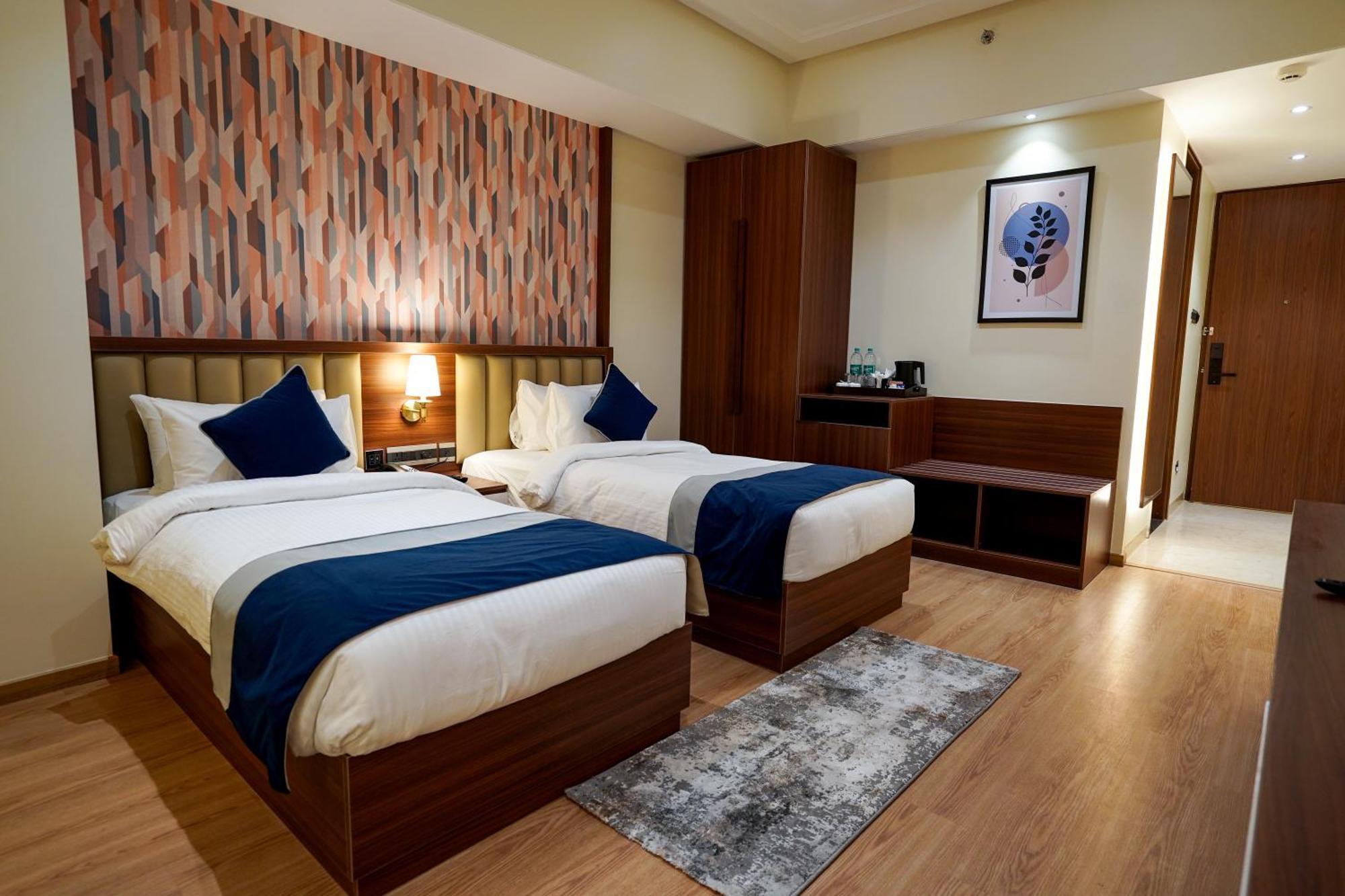 M2 Square By Monday Premium Hotel Nagpur Exterior photo